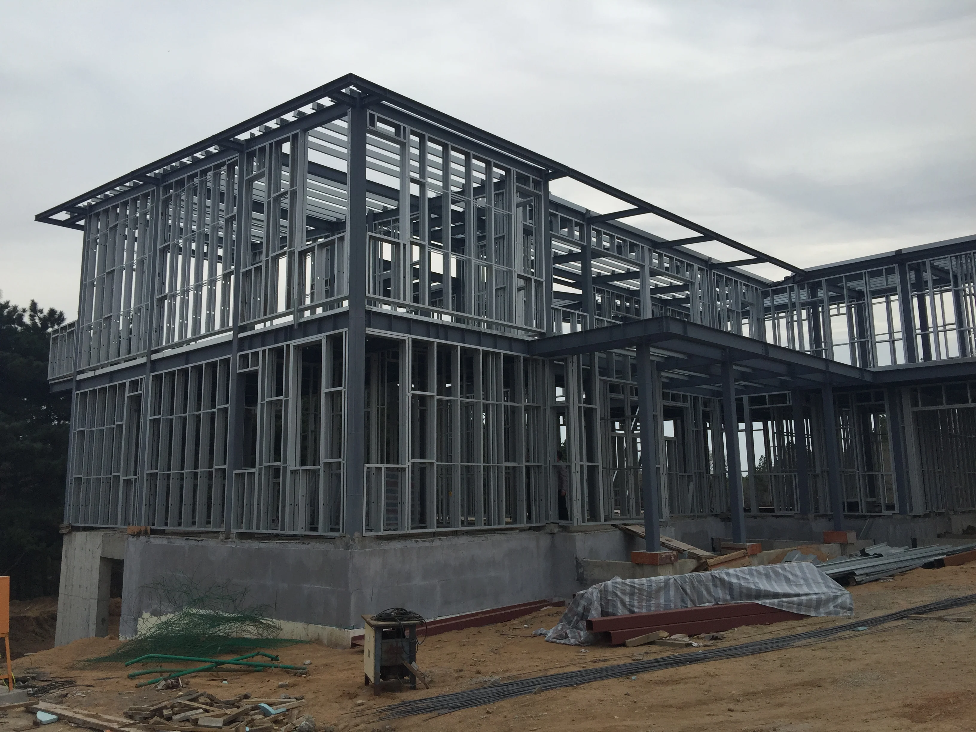 中国现代预制别墅别墅低成本 - buy 现代轻型钢结构,低成本预制别墅