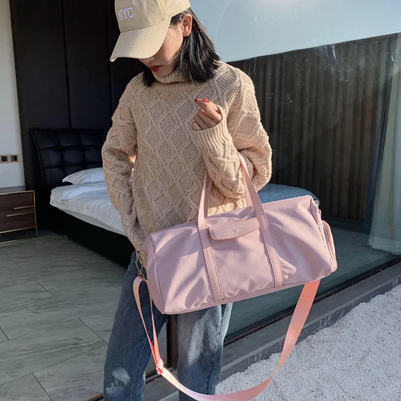 

Fashion sports gym bag female Korean version portable hit color trend messenger yoga bag shoe travel bag, As picture