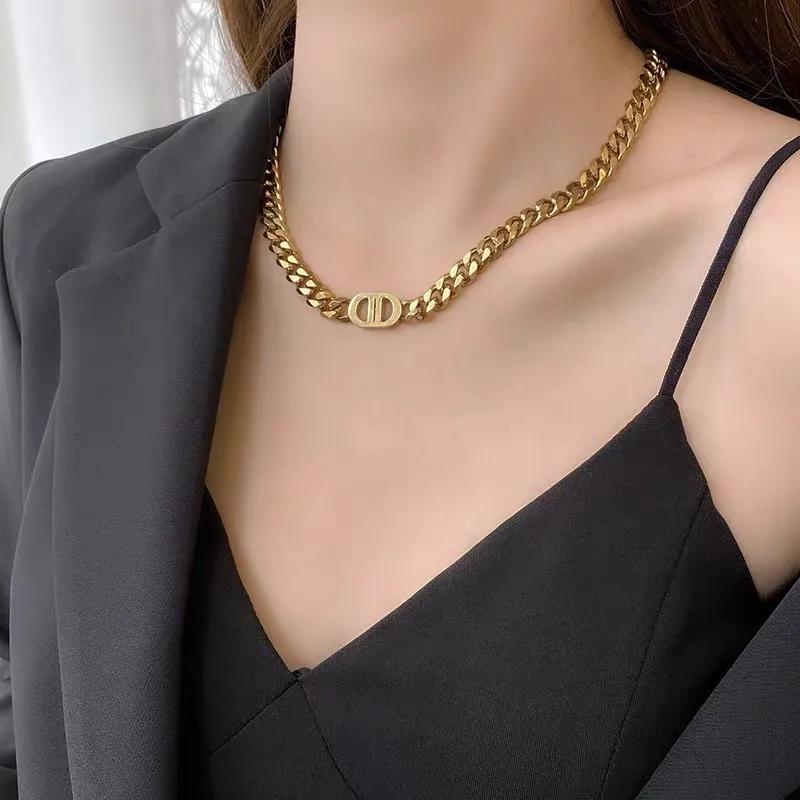 

HongTong Fashion Gold Thick Chain Letter Stainless Steel Necklace Female Hip-hop Personality Short Jewelry, Gold,steel