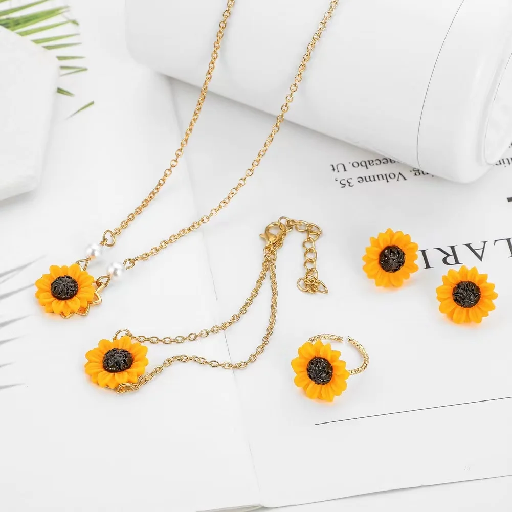 

Hot Selling Necklace Earrings Four Sets Fashion Sunflower Pearl Pendant Set Lovely Flowers Clavicle Chain Jewelry Necklace Women