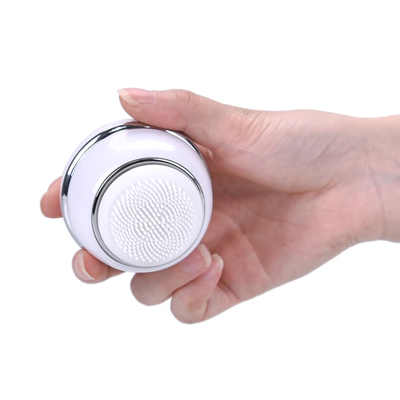 

Multufunction Femine Face Wash Machine Mini Handle Facial Cleansing Mask Brush 3 Adjustment Speeds, White