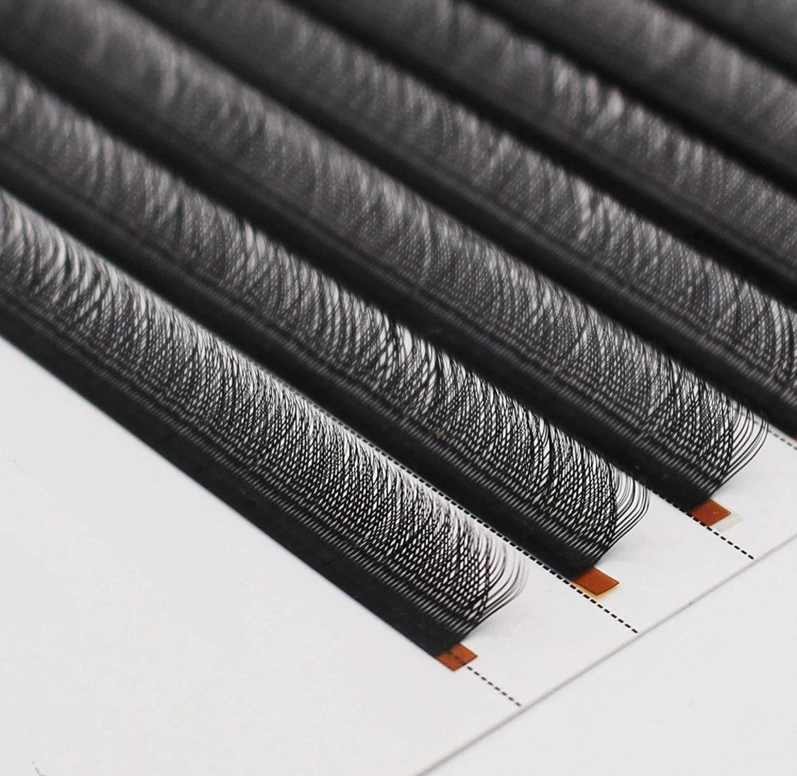 

Hot Selling Premium 0.05 0.07 8-15mm Y Shape Eyelashes Mix Length yy Volume Eyelash Extension, Black, brown, green, purple