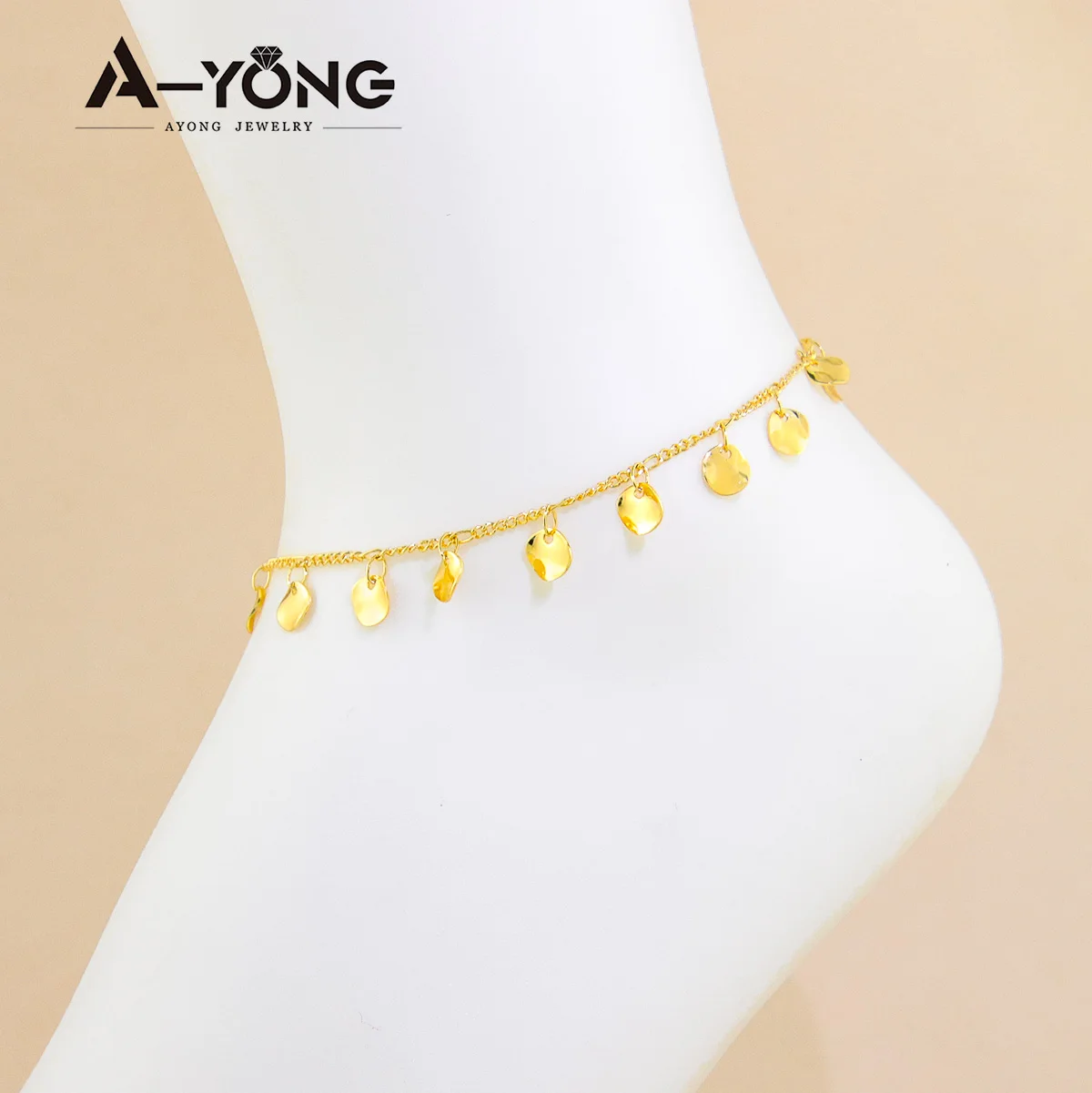 

2023 Latest Design Adjustable Foot Chain Gold Heart Anklet Brass 18k Gold Plated Anklet for Women