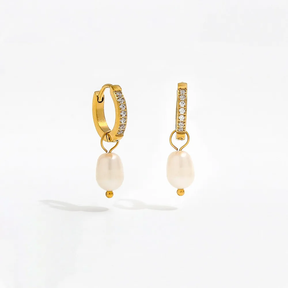 2022 18K Gold Plated Elegant Zirconia Pave Huggie Fresh Water Pearl Stainless Steel Earring Mother's Day Gift