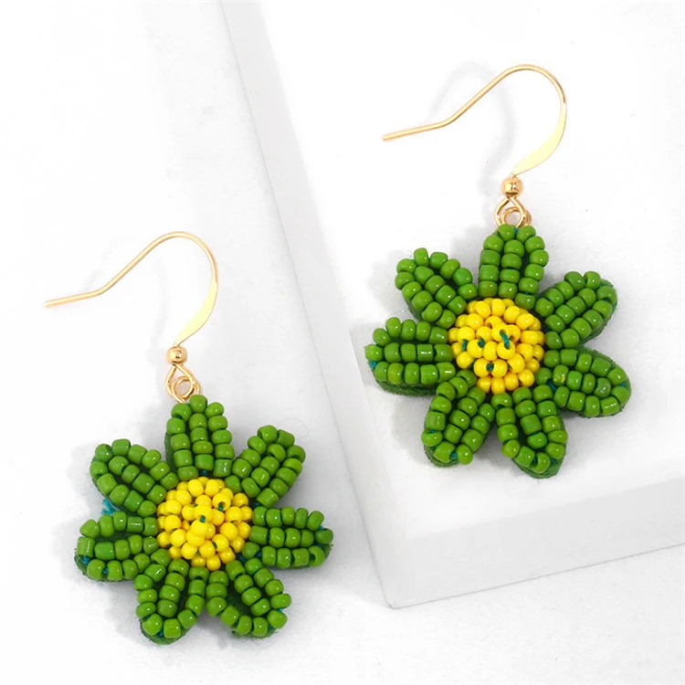 

2021 New Small Daisy Earrings Female Sweet Flower Rice Bead Earrings Girls Ear Hooks, Colorful