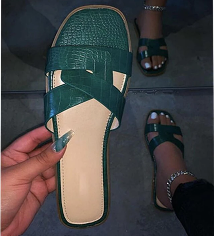 

2021 Summer Beach Branded Slippers Designer Trendy Slides Rubber Sandal Shoes Women, As pictures or customized color