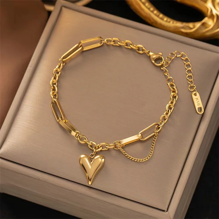 

Wholesale Simple High Qualitt Titanium Steel 18k Gold Plated Love Pendant Bracelet