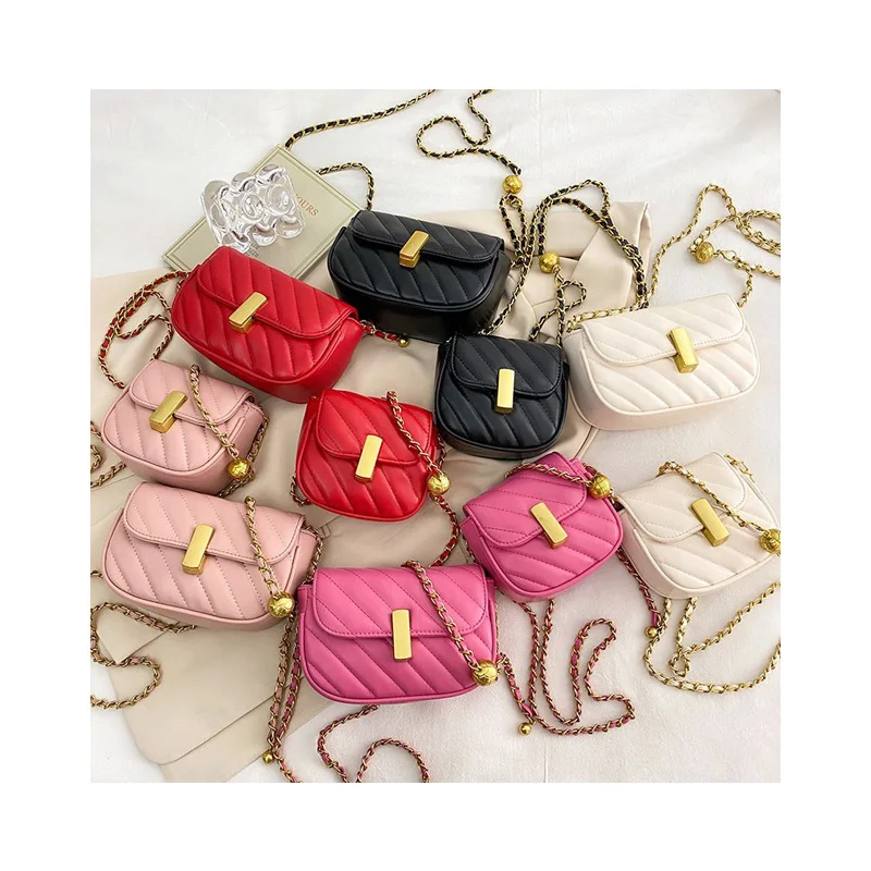 

Fashion Ladies Shoulder Bag Embroidery Thread Design Flip Bag Size Handbag And Purse, Multicolor