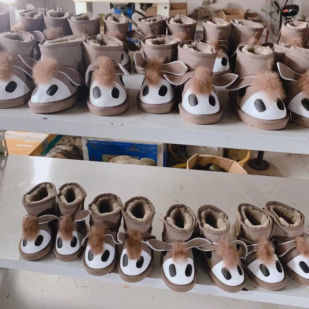 

2021 hot sale wholesale fashionable uggh for kids boots winter, Beige
