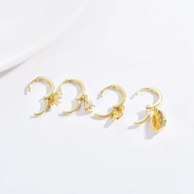 ED64924 Wholesale Korean fashion 2 pairs set asymmetric huggie earrings 2022 gold plated women jewelry