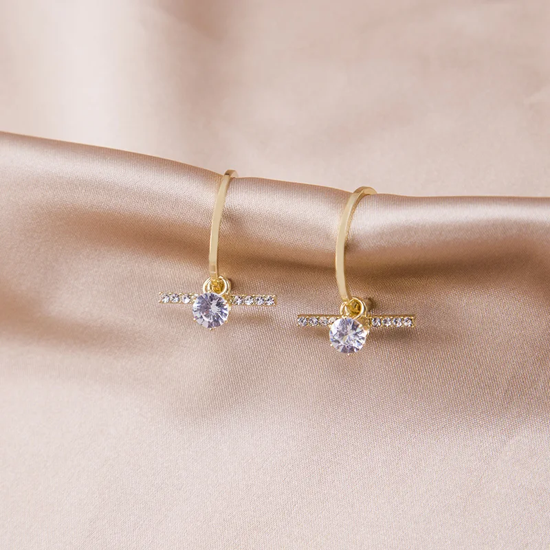 

fashion trendy dangle high quality high fashion crystal earrings