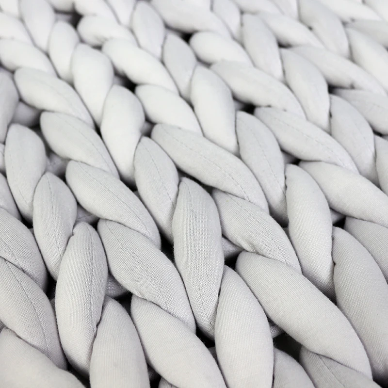 2019 Fashion Machine Washable Cotton Tube Chunky Knit Winter Blankets