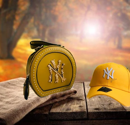

Luxury fashion famous designer brands handbags matching new york hat and purses set