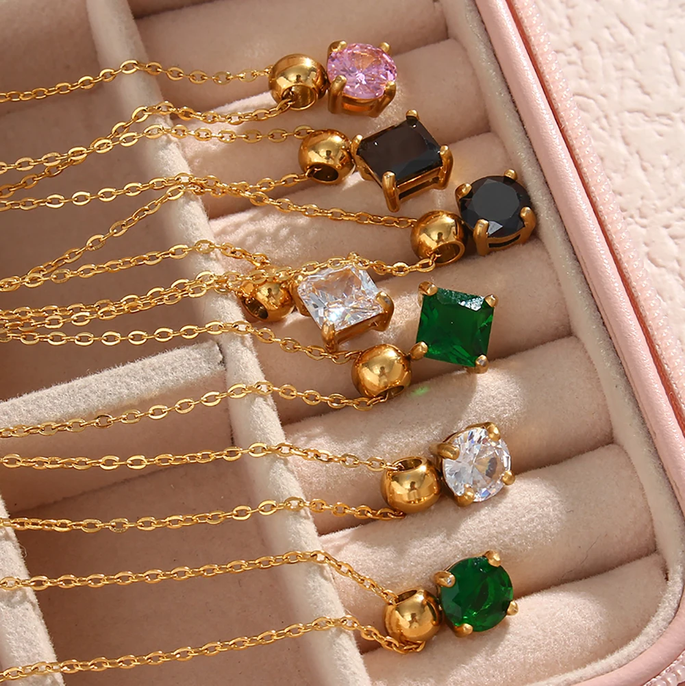 

Spring 2024 Fashion Zircon Pendant Necklace Stainless Steel 18k Plated Gold Necklace Set Women