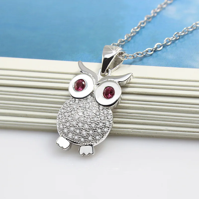 

Cute Owl Pendant short necklace fashion Zircon Necklace