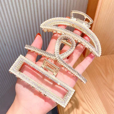 

2021 New Arrivals Fashion Rhinestone Pearl Geometric Temperament Hair Grab Clip High-end Shark Hair Claw Girl Hair Accessories