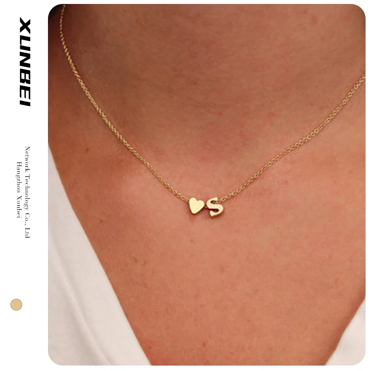 

2021 wholesale sexy trendy fashion 26 alphabet gold plated heart love jewelry letter initial girl charm necklace for women, Could be customized