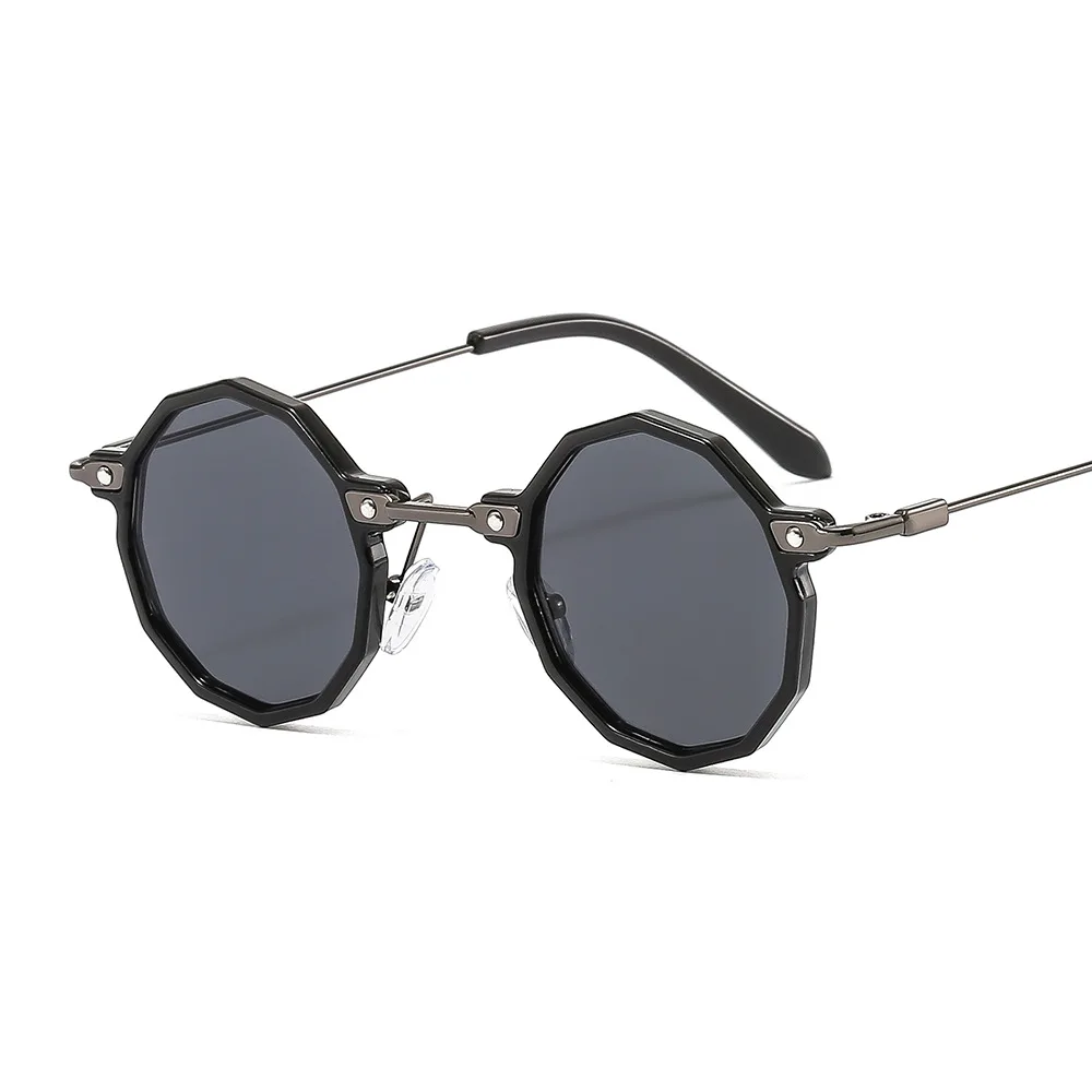 New Round Sunglasses for Women Vintage Square Rivet Hollow Out Sun Glasses One Piece Punk Shades Ladies Eyewear Retro