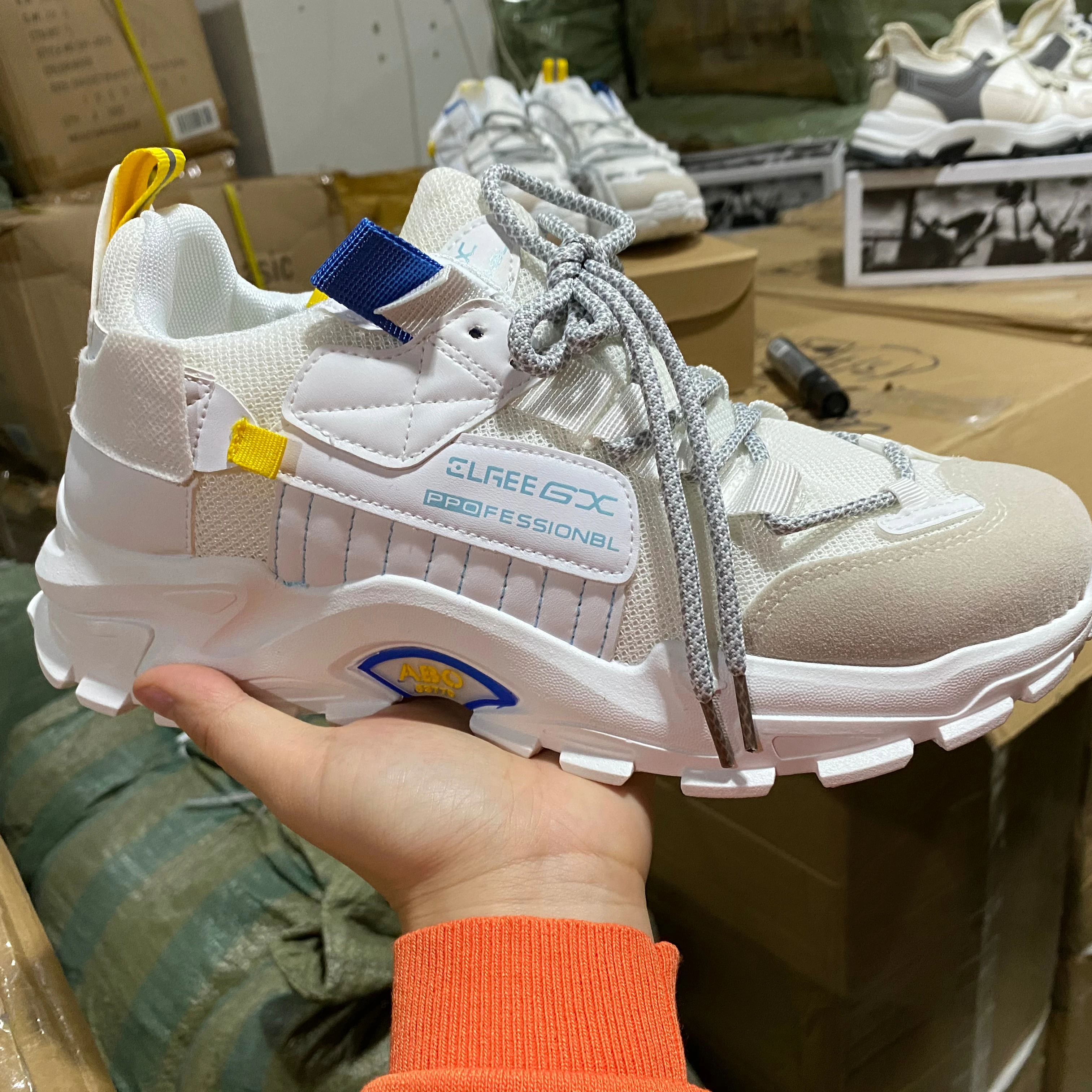 

GZY Liquidation High Quality and Low Price Hombre Male Sneakers Mans Fashion Sport Shoes Used Sneakers for Men stock lot, As pictures
