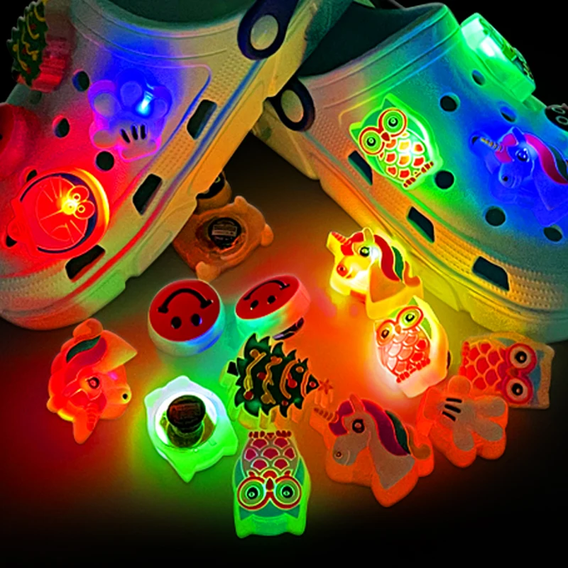 

LED Light up Design PVC Rubber Flashing Shoe Charms Accessories Buckles For Clog Shoes led shoe charms, Picture