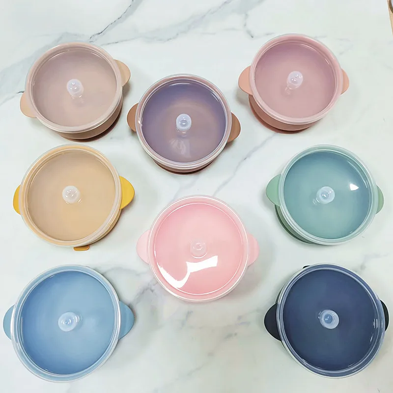 

Wholesale High Quality Silicone Bowl and Wooden Spoon Feeding Set BPA Free Silicone Baby Feeding Set With Clear Cover
