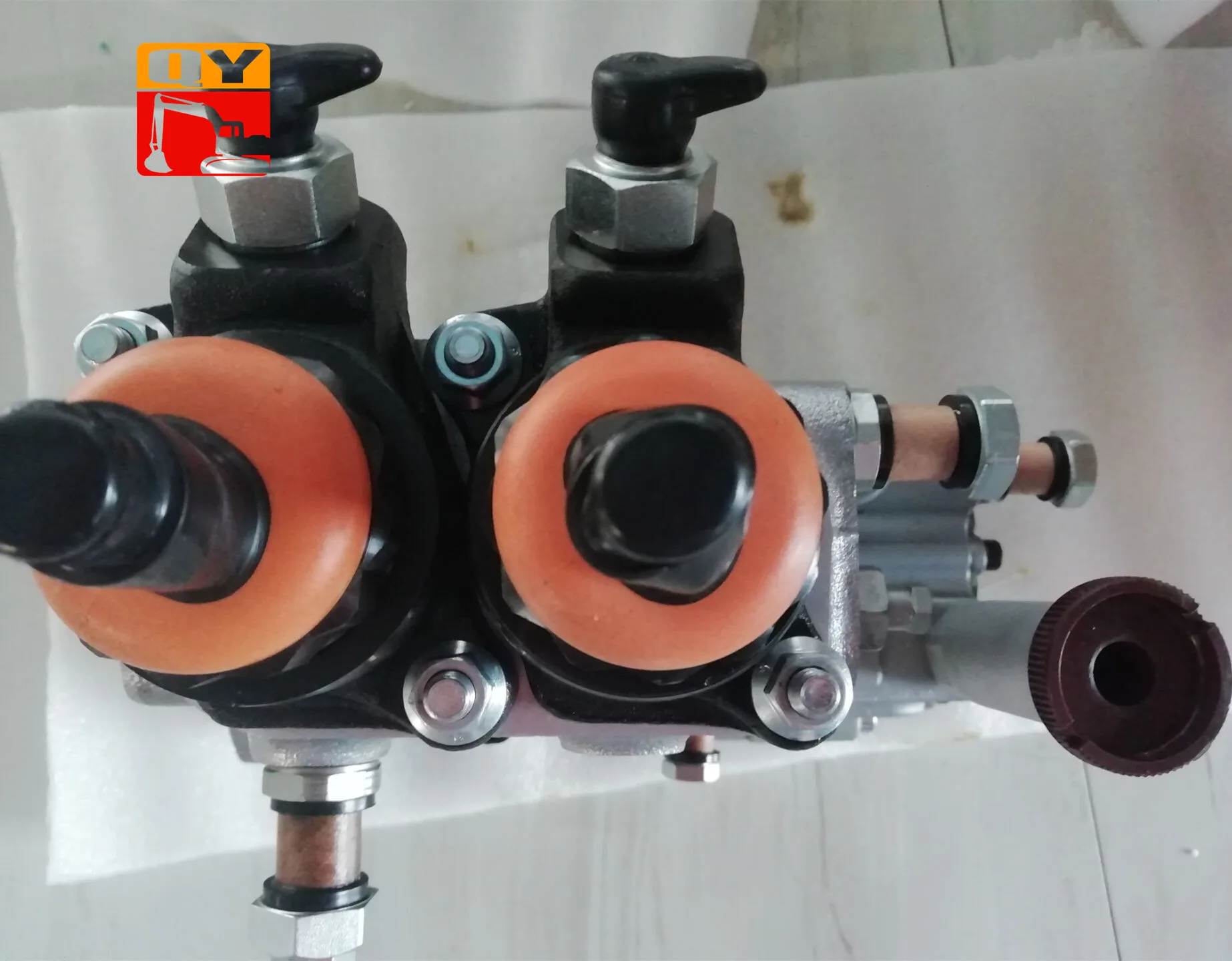 Pompe à Injection Carburant Neuve Pour Moteur Komatsu SAA6D140E - Modèles HM400-2, HM350-2, WA500-6