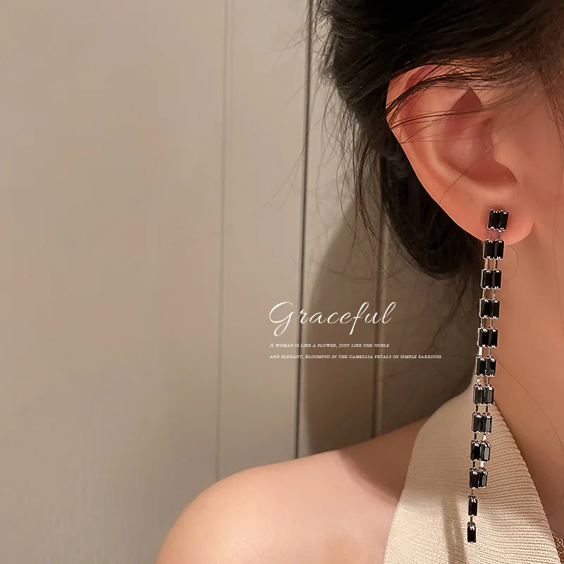 

fashion clear black crystal drop long earrings