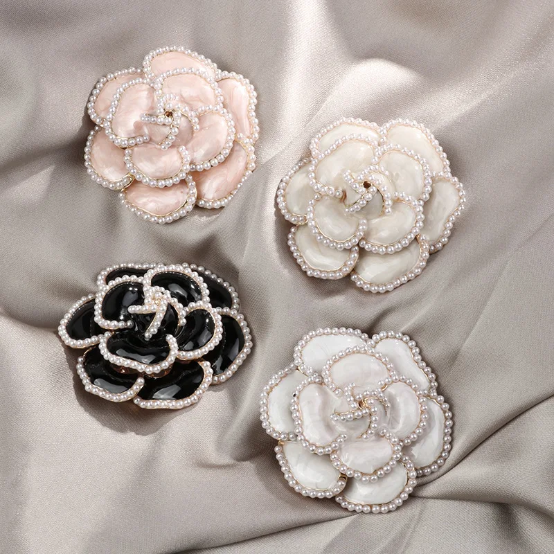 

Fashion Luxury Flower Brooches Women Letter CC brooch Jewelry Pearl Pin Brooch For Women Wedding Party