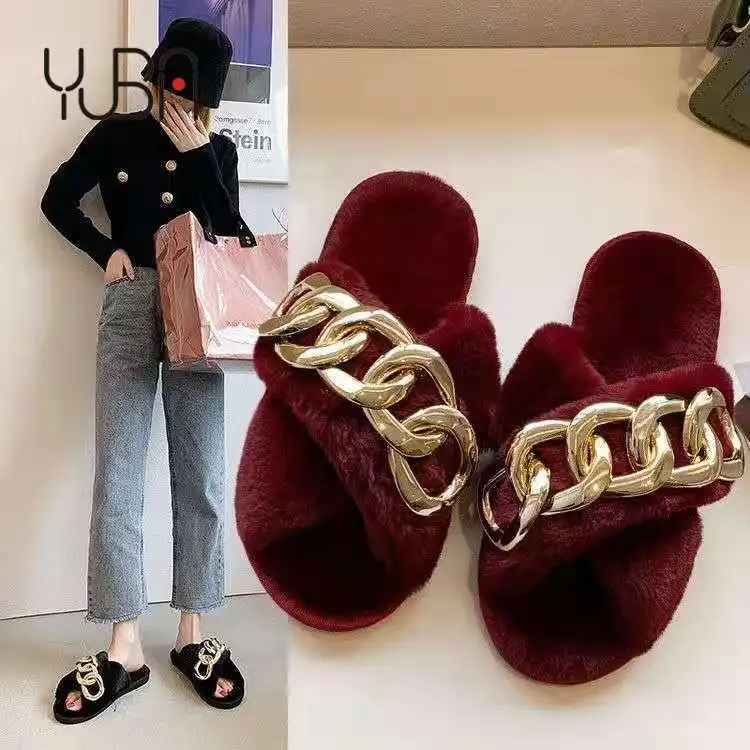 

2021 FASHION TREND CLASSIC WOMEN FAUX FUR SLIPPER GOLDEN METAL CHAIN Accessory flat fur slidesDesigner