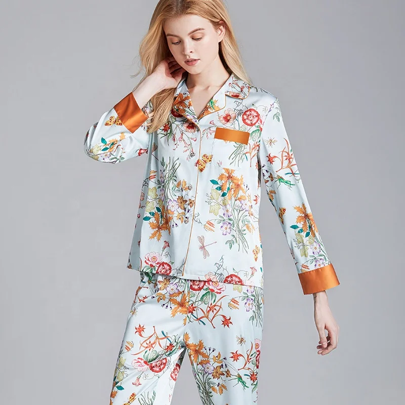 

Custom Spring thin silk print long sleeves satin pyjama