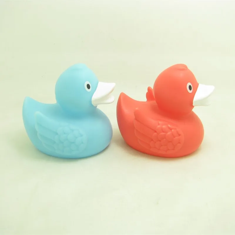 Customized safety bath ducky promotional squeeze floating rubber duck