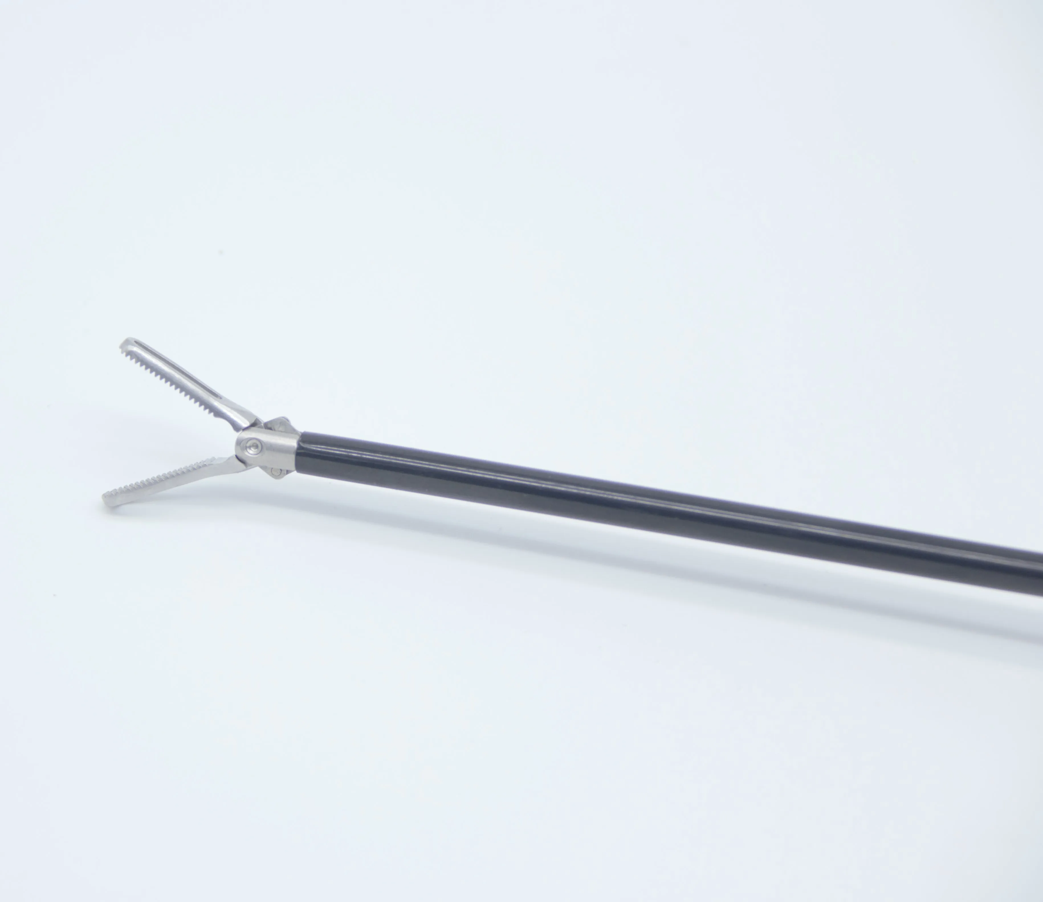 Atraumatic Fenestrated Laparoscopic Grasper With Surgical Instruments Disposable Buy