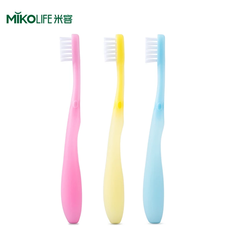 

Extra Soft Bristles And Super Cleaning Power Cartoon Kids Toothbrush Set