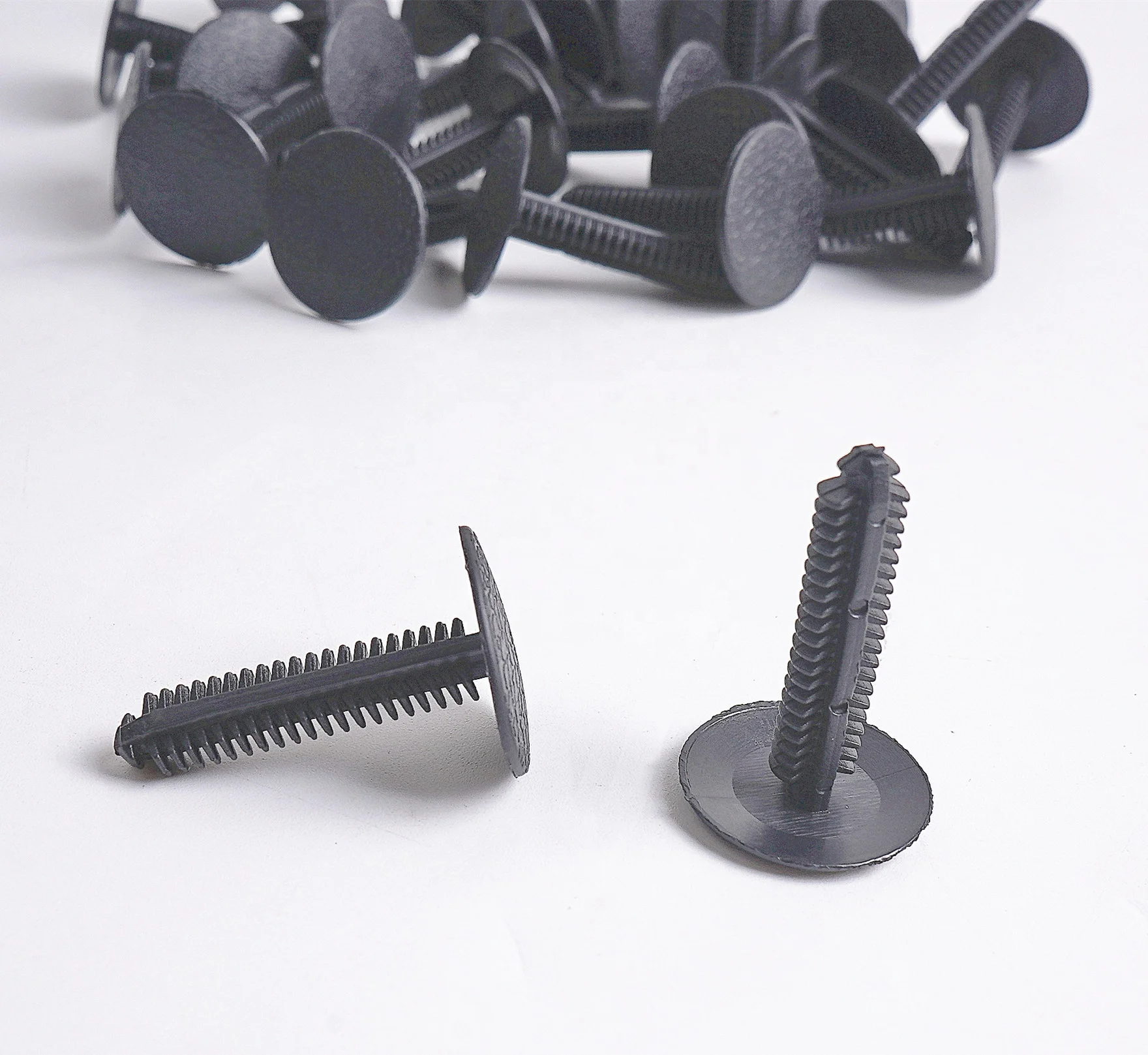 

QGZ260 100pcs Car Body Interior Black Nylon POM Tree shape Roof Lining Panel Clips for Audi TOYOTA BMW