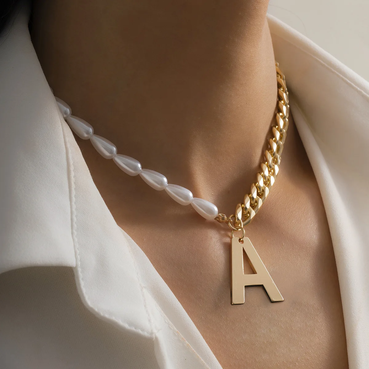 

KiKi Vintage Pearl Chain Asymmetric Necklace Women A Letters Pendant Necklace (KNK5289), Same as the picture