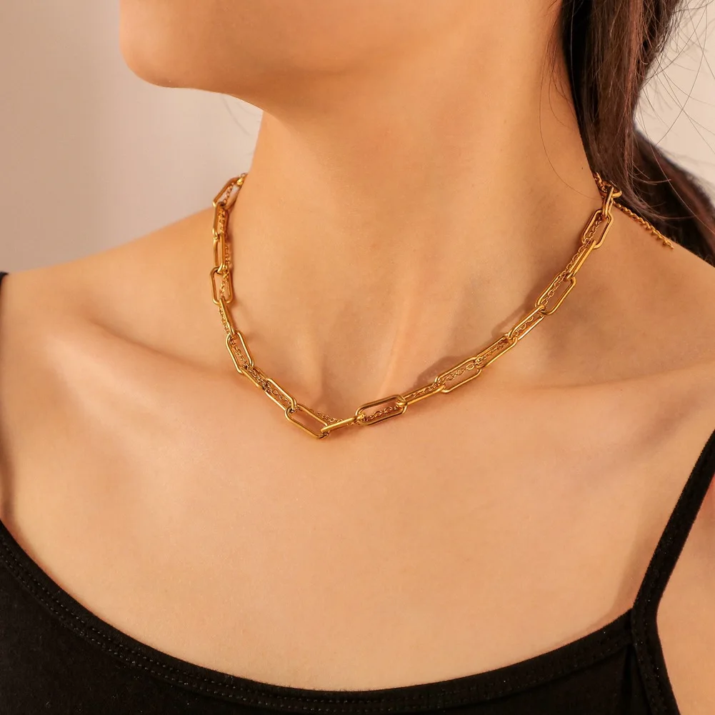 

Fashion Retro Necklace Chain for Women Gold Color Necklace Choker Cuban Chain Necklace Jewelry, Picture shows