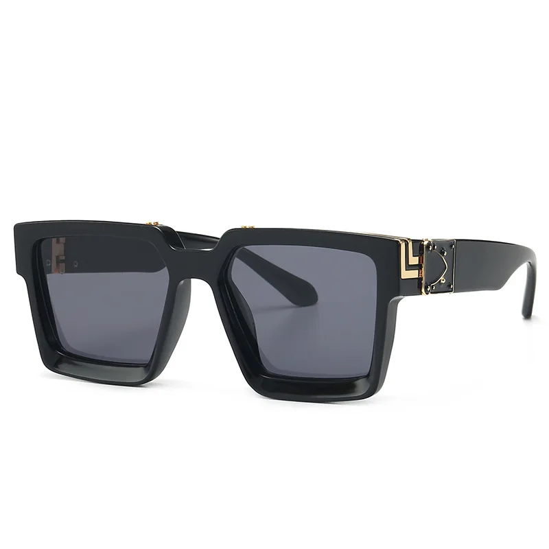 2019 New fashion oversized square frame sunglasses with metal men and women