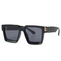 

2019 New fashion oversized square frame sunglasses with metal men and women