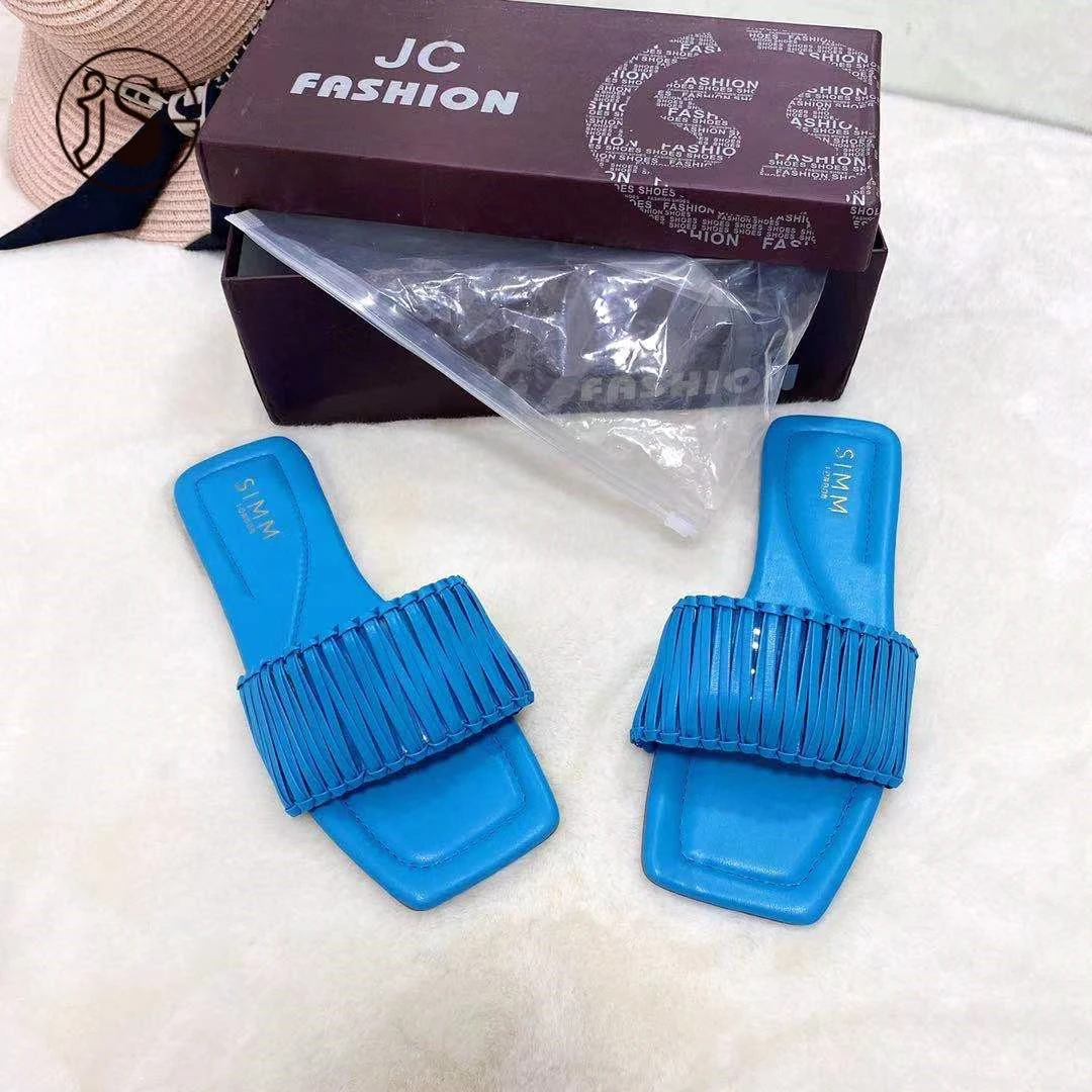 

2021 Fashion Hot selling women sandals Good quality slippers African ladies slippers Flat slides from stock one font, Picture