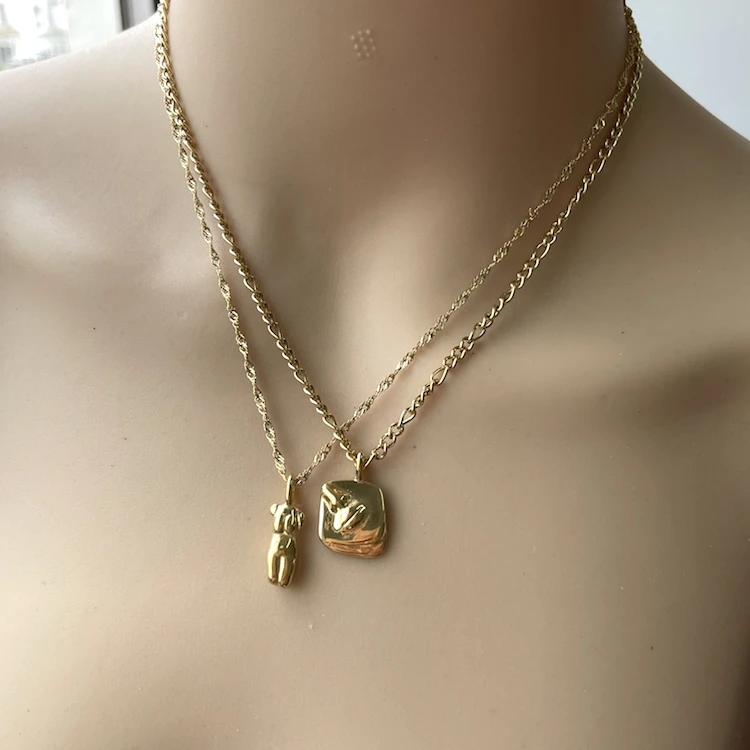 

Stainless Steel Portrait Short Style Design Sense Retro Canada Short Style Abstract Female Body Pendant Necklace with Chain