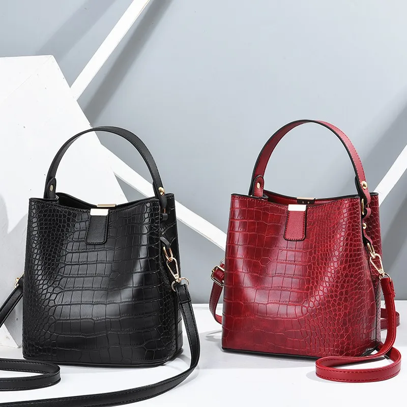 

Customized PU leather handbag for women large bucket handbags for women