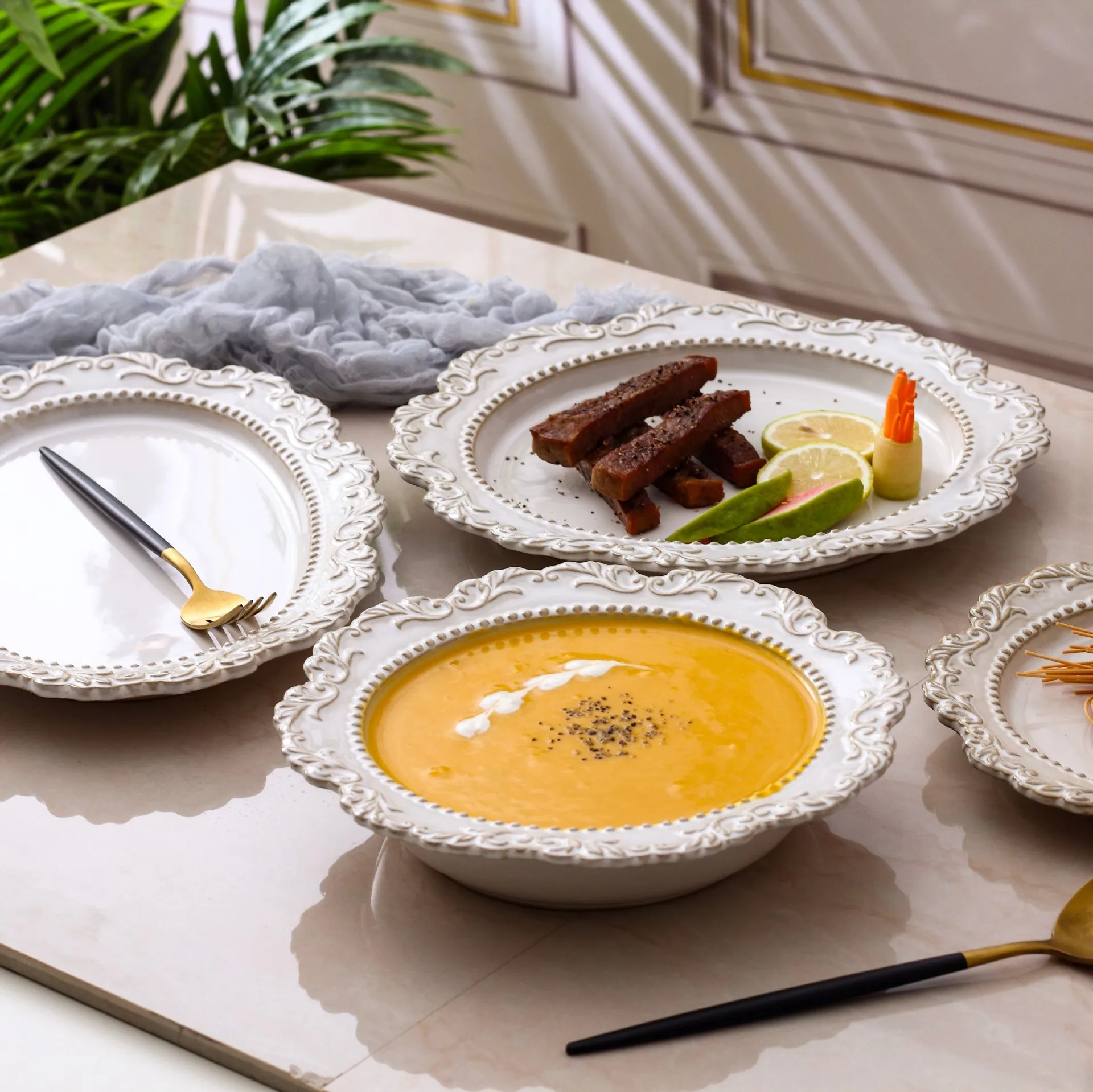 

Best-selling French Dinner Plate Wholesale Embossed Dinnerware Set Retro Ceramic Bowl & Plate