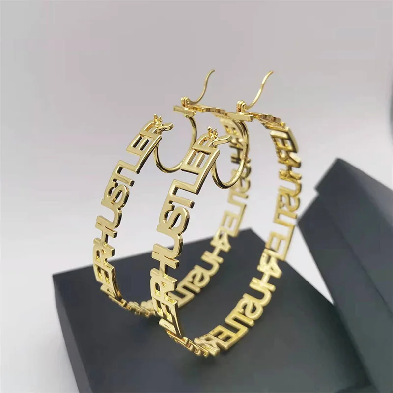 

Lateefah OEM Inspire Jewelry Stainless Steel Gold Plated Name Earrings Hoop Personalized Letters Nameplate Earrings