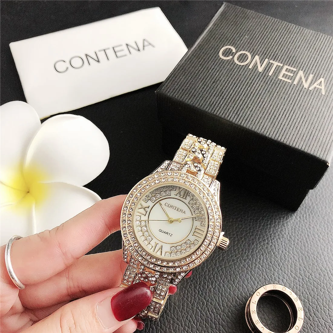 

Hot Selling Vogue Women Watches No Logo Small OEM Crystal Wristwatch Low Price