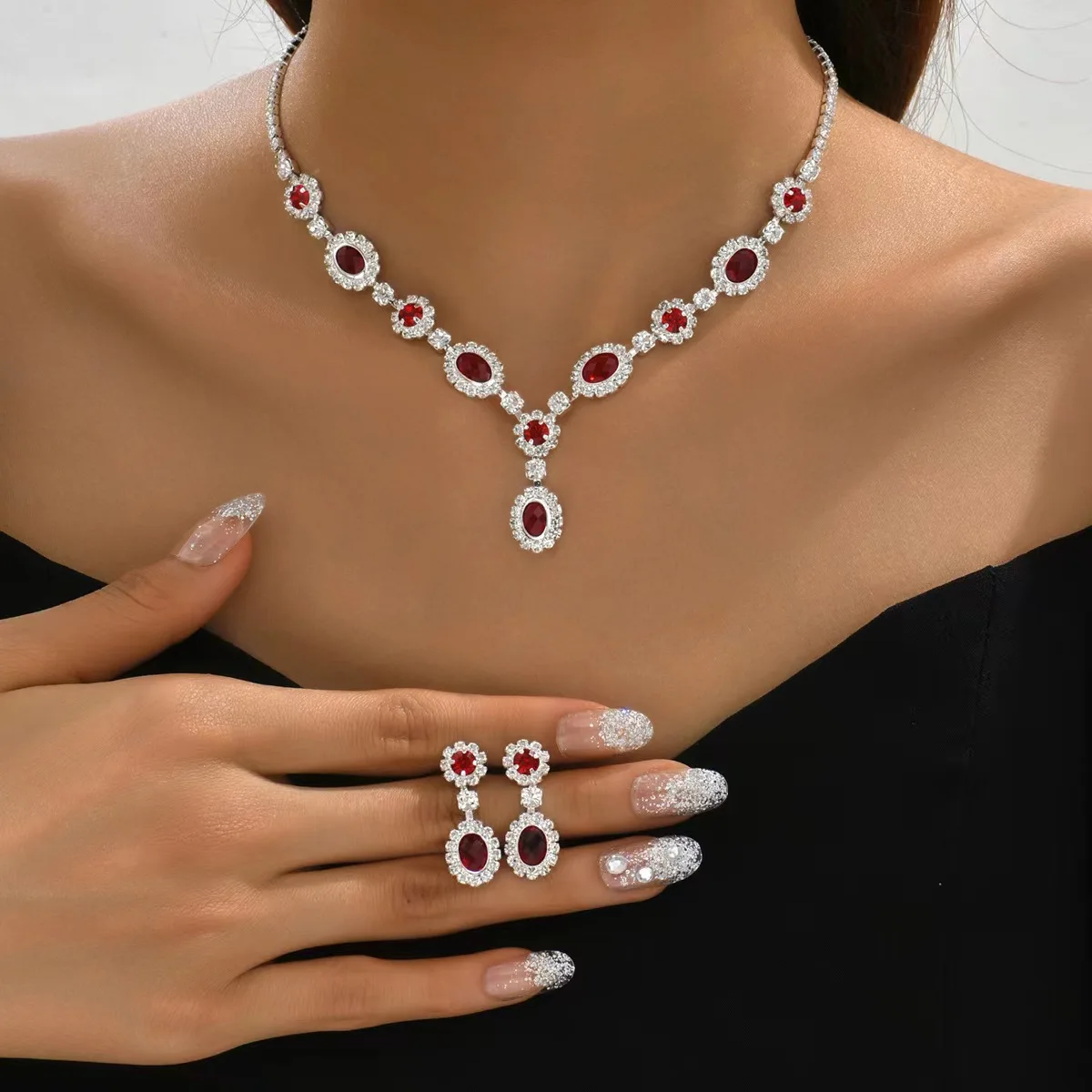 Brand-New High-End Ruby Crystal Necklace Earring Set Light Luxury Original Design Weddings Parties Engagements Gift Idea Brass
