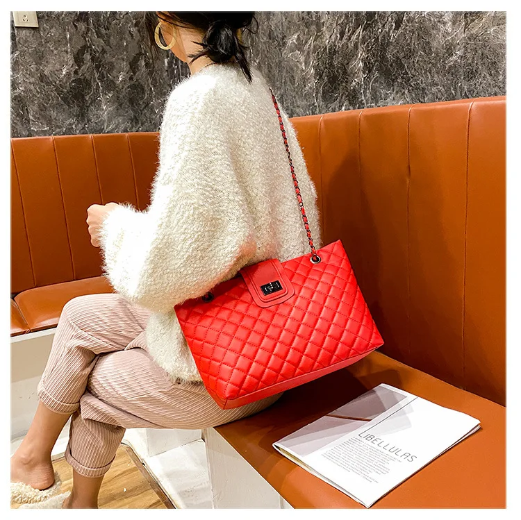 

Casual underarm bag with diamond check embroidered thread chain bag Women's single shoulder straddle bag