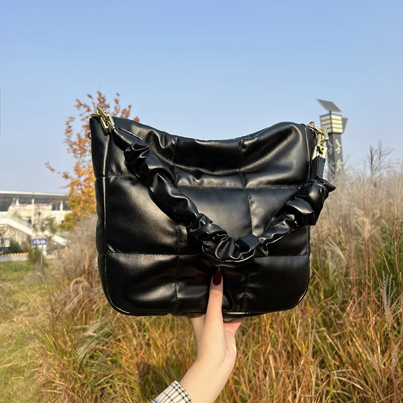 

Custom Leisure Winter Simple Waterproof Puffer Purses And Handbags Tote Bag custom reselling small handbags set for women luxury
