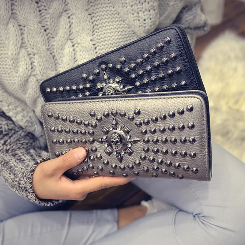 

Fashion Classic Vintage Purse Women Men's Rivet Skull Clutch Bag Skull Personality Ladies Long Wallet, Black, grey
