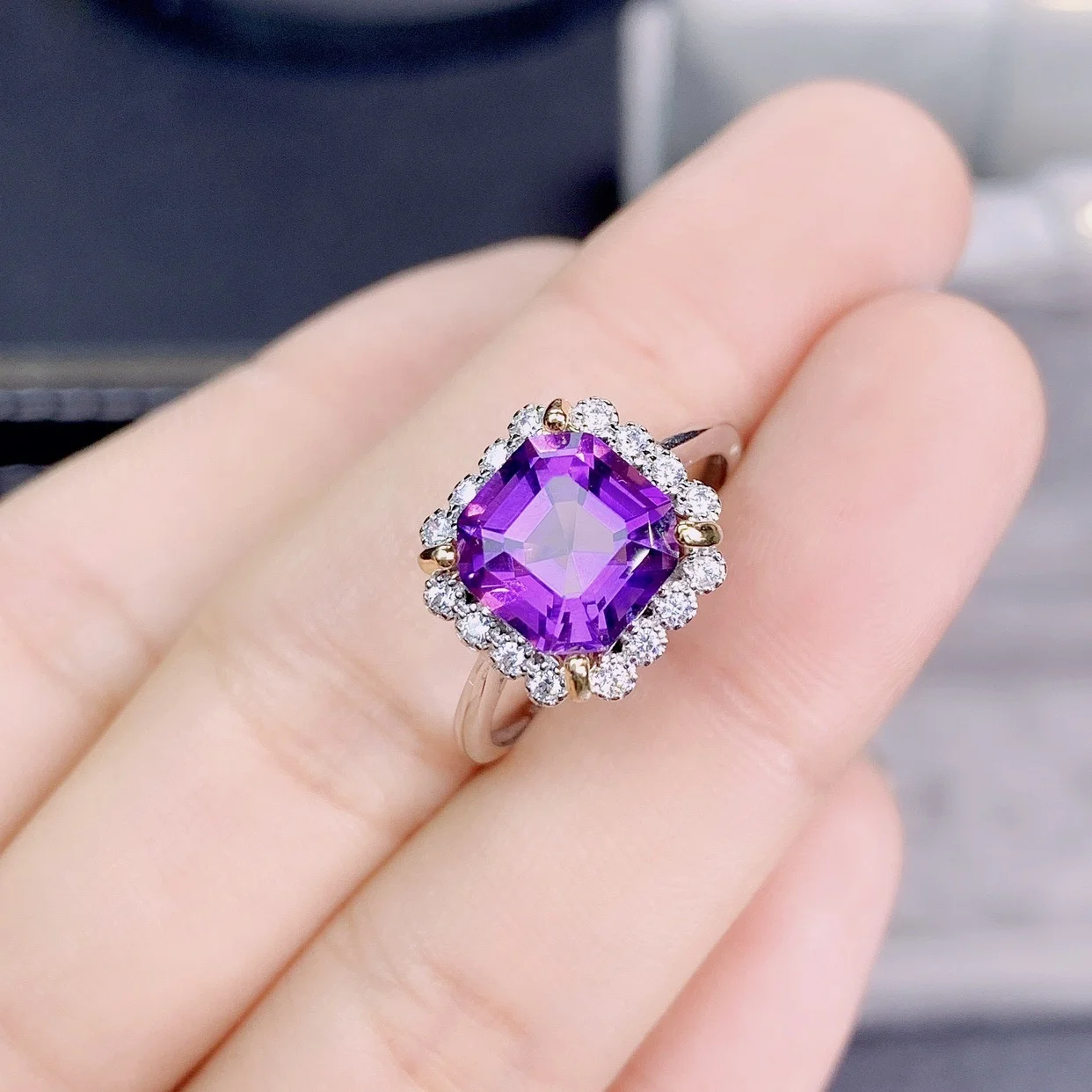 

Chic Square Purple Crystal Amethyst Gemstones Zircon Diamonds Rings for Women White Gold Silver Color Trendy Jewelry Gifts, Picture shows