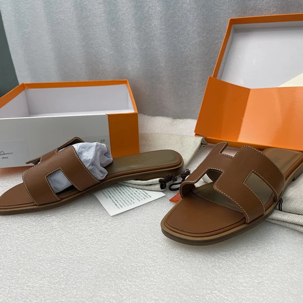 

Popular Geunine leather summer casual Lady slippers new design comfortable shoes fashionable slipper for sale